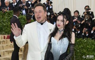 马斯克亮相Met Gala：科技巨头跨界时尚界的震撼瞬间