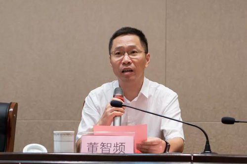 马斯克与美国政治：科技巨头的党派旗帜之争